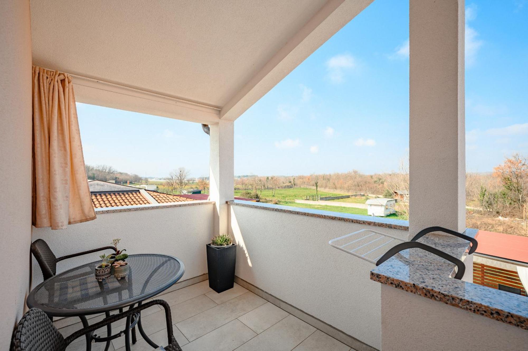 Charming Apartments Rose 1&2 With Pool Poreč Exterior foto