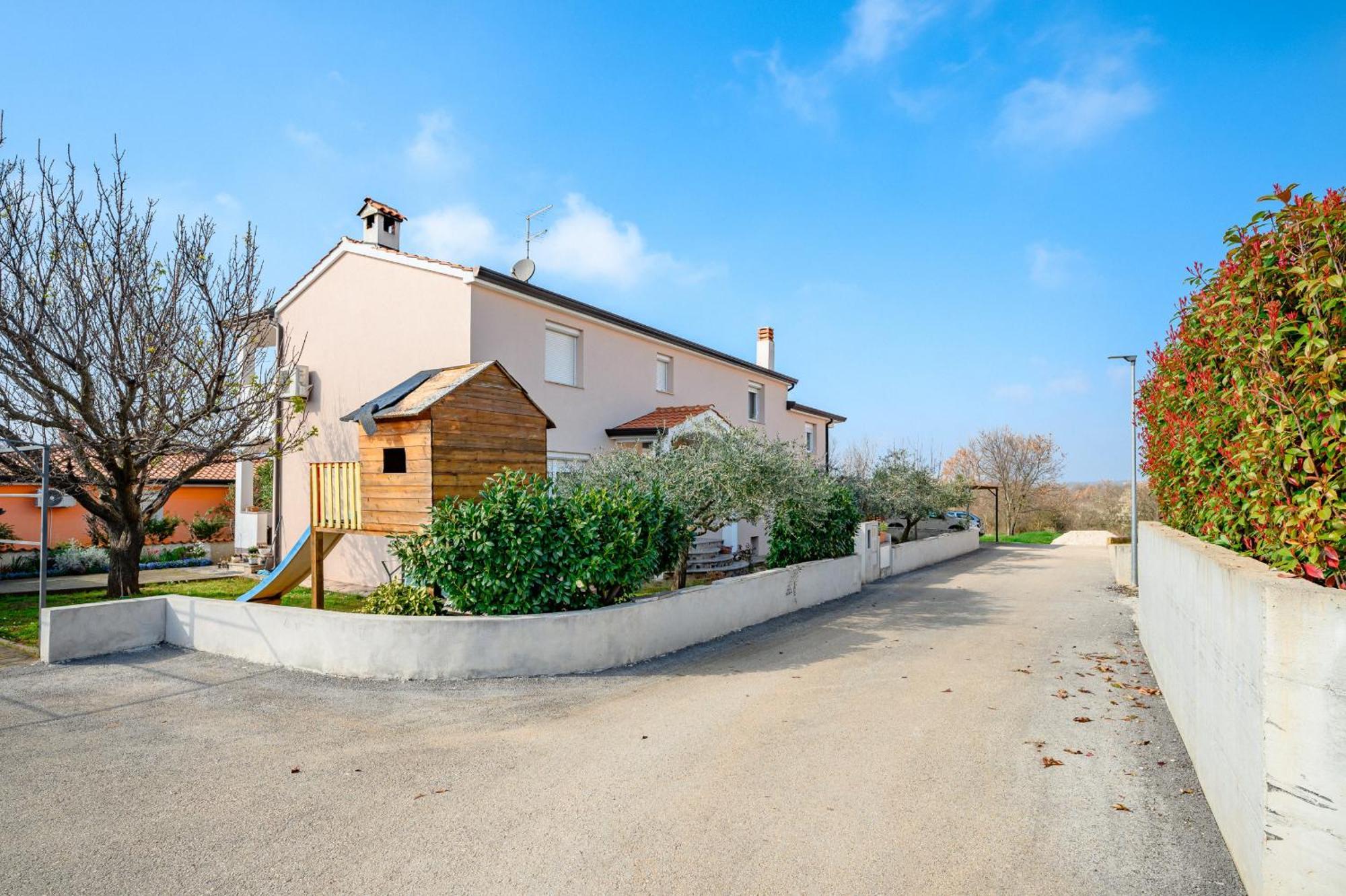 Charming Apartments Rose 1&2 With Pool Poreč Exterior foto