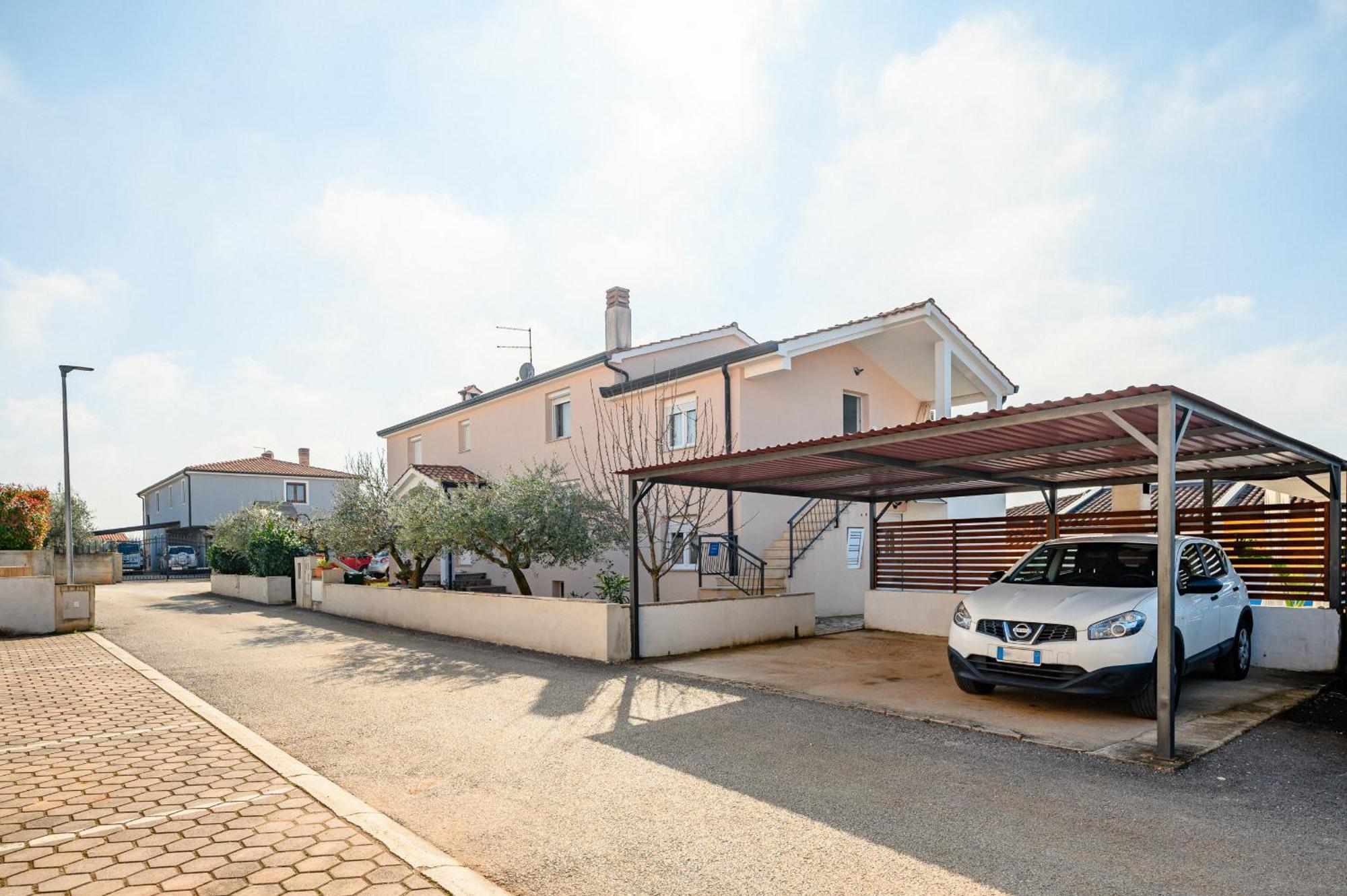 Charming Apartments Rose 1&2 With Pool Poreč Exterior foto